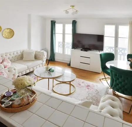 L'amandier Disneyland Paris 4 Personnes Et 1 Bebe Daire Bailly-Romainvilliers